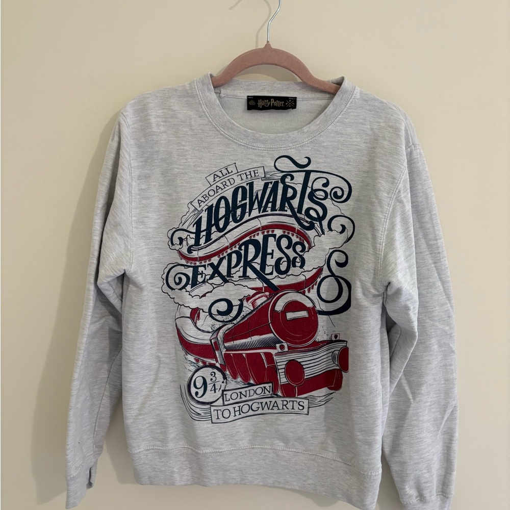 Warner Bros Gray Crewneck Sweater with Graphic Design
